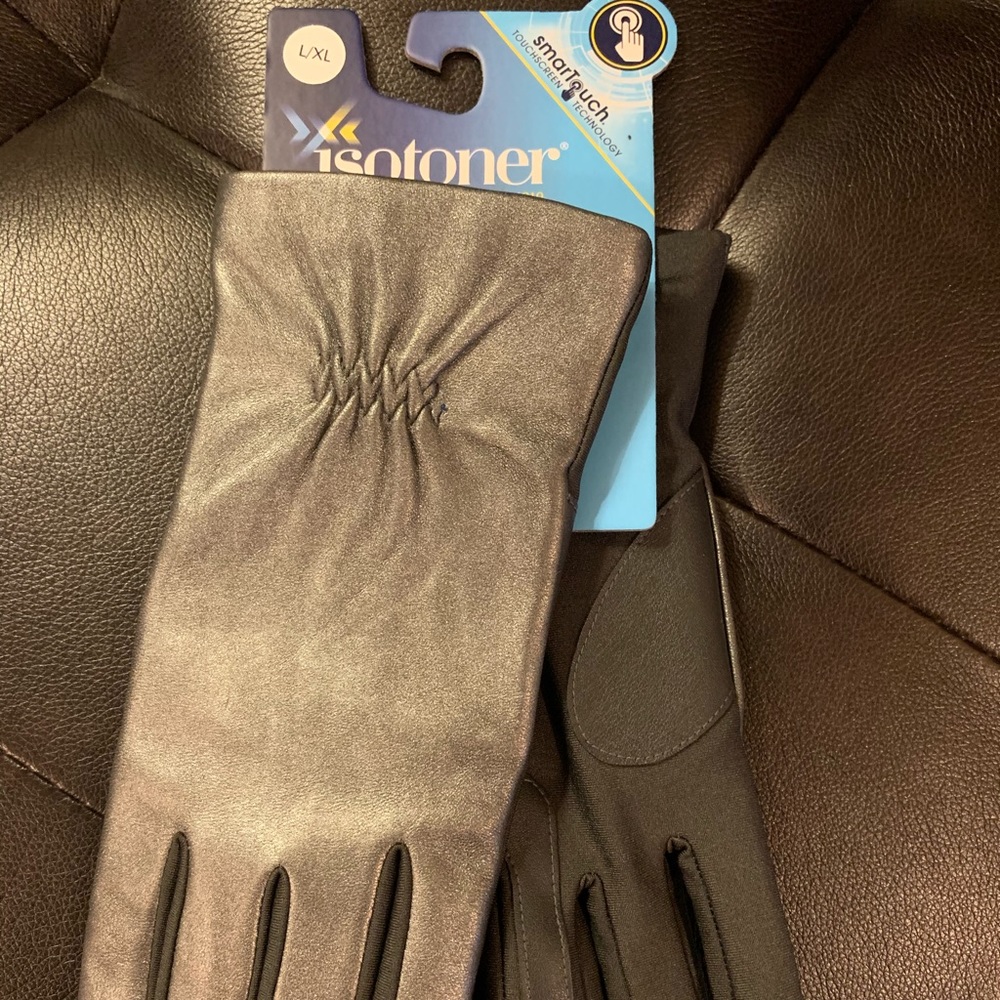 Isotoner Silver Metallic Smart Touch Gloves L/XL